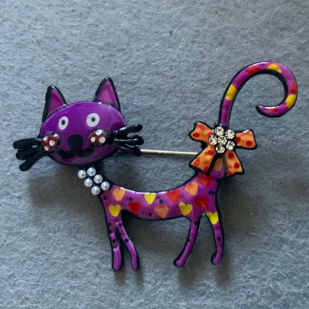 Purple Enamel Cat Brooch Heart Pattern Rhinestone Bow Feline Pin Accessory